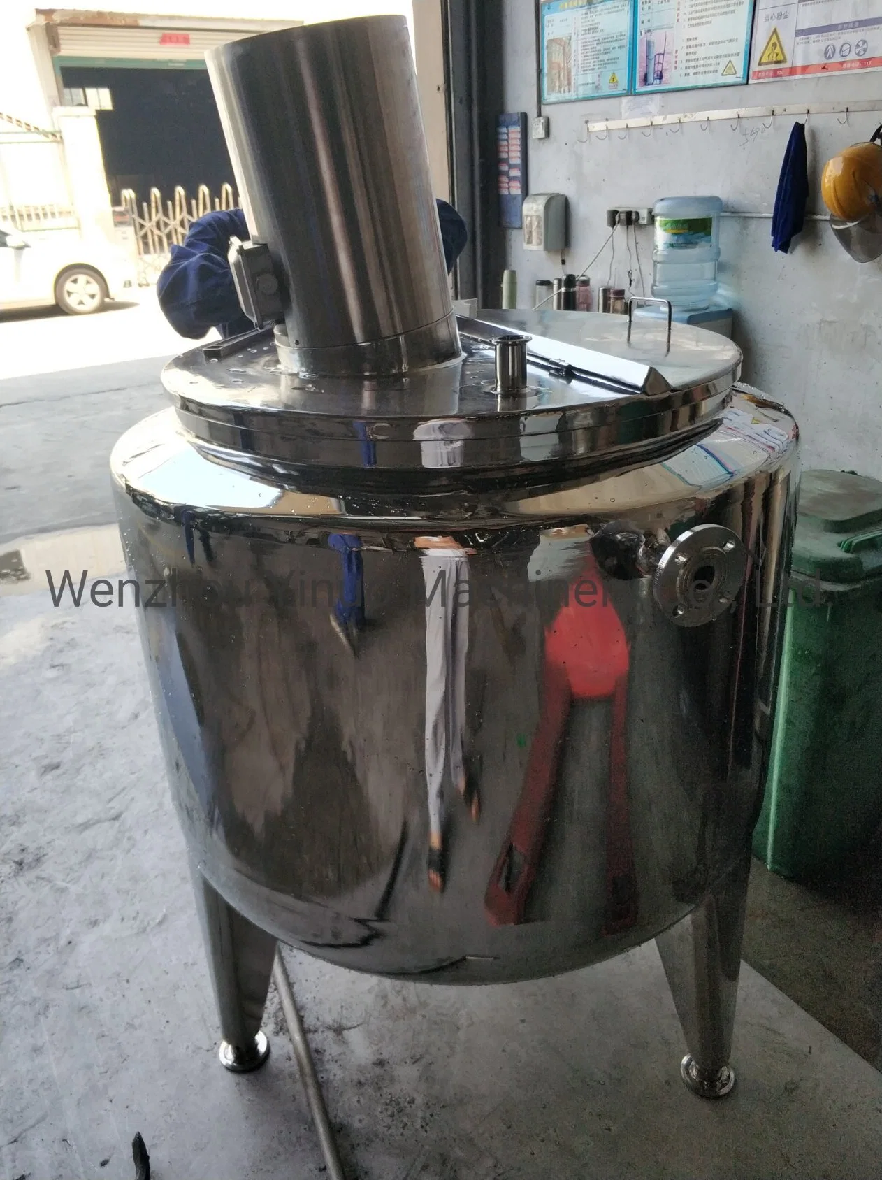 High quality/High cost performance  SS304 Stainless Steel Pharmaceutical Homogenizer Mixing Water Oil Phase Tank