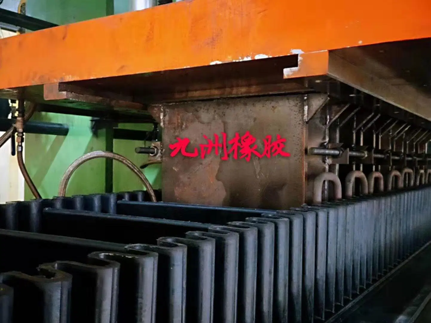 Xe-Sc-800/4+1 Open Leng Sidewall Corrugated Conveyor Belt