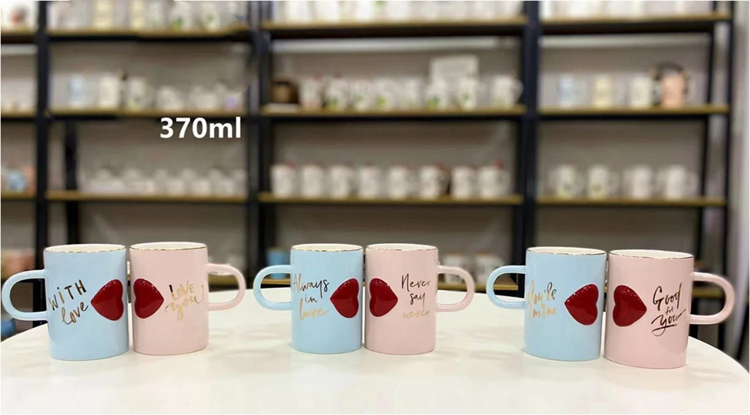 La fábrica al por mayor de San Valentín regalo del Día de la Copa de la pareja de dibujos animados de café de cerámica taza Mug