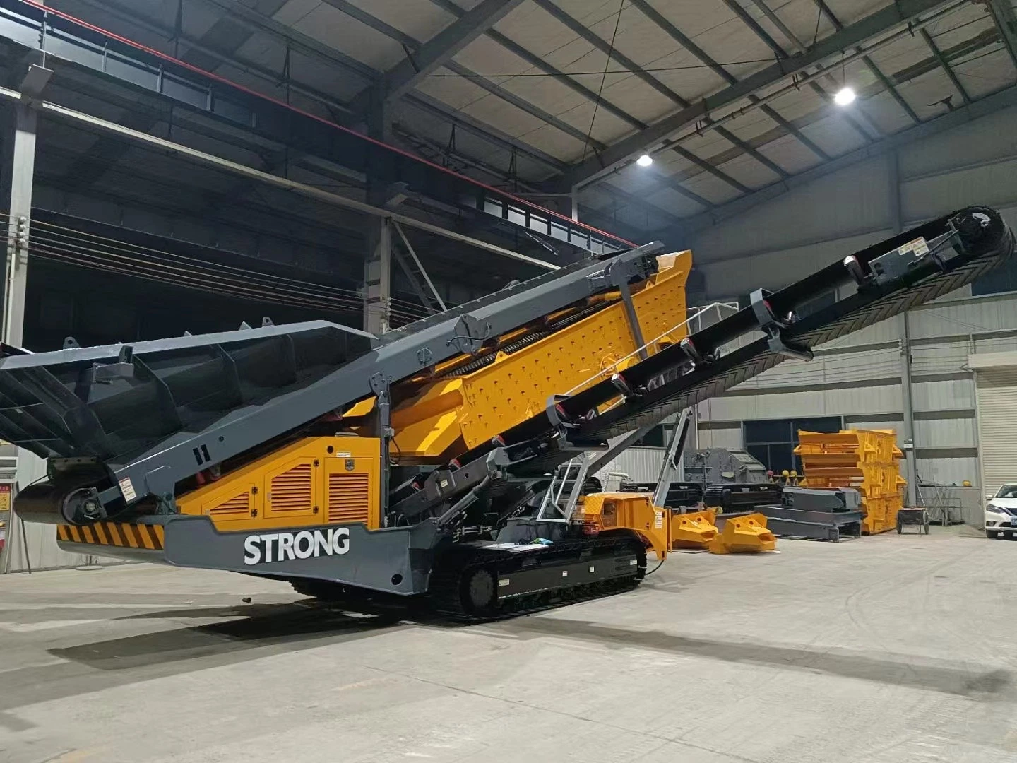 Crawler-Mounted Mobile Stone Crusher, Mobile Crushing Plant for Granite, Basalt and Limestone