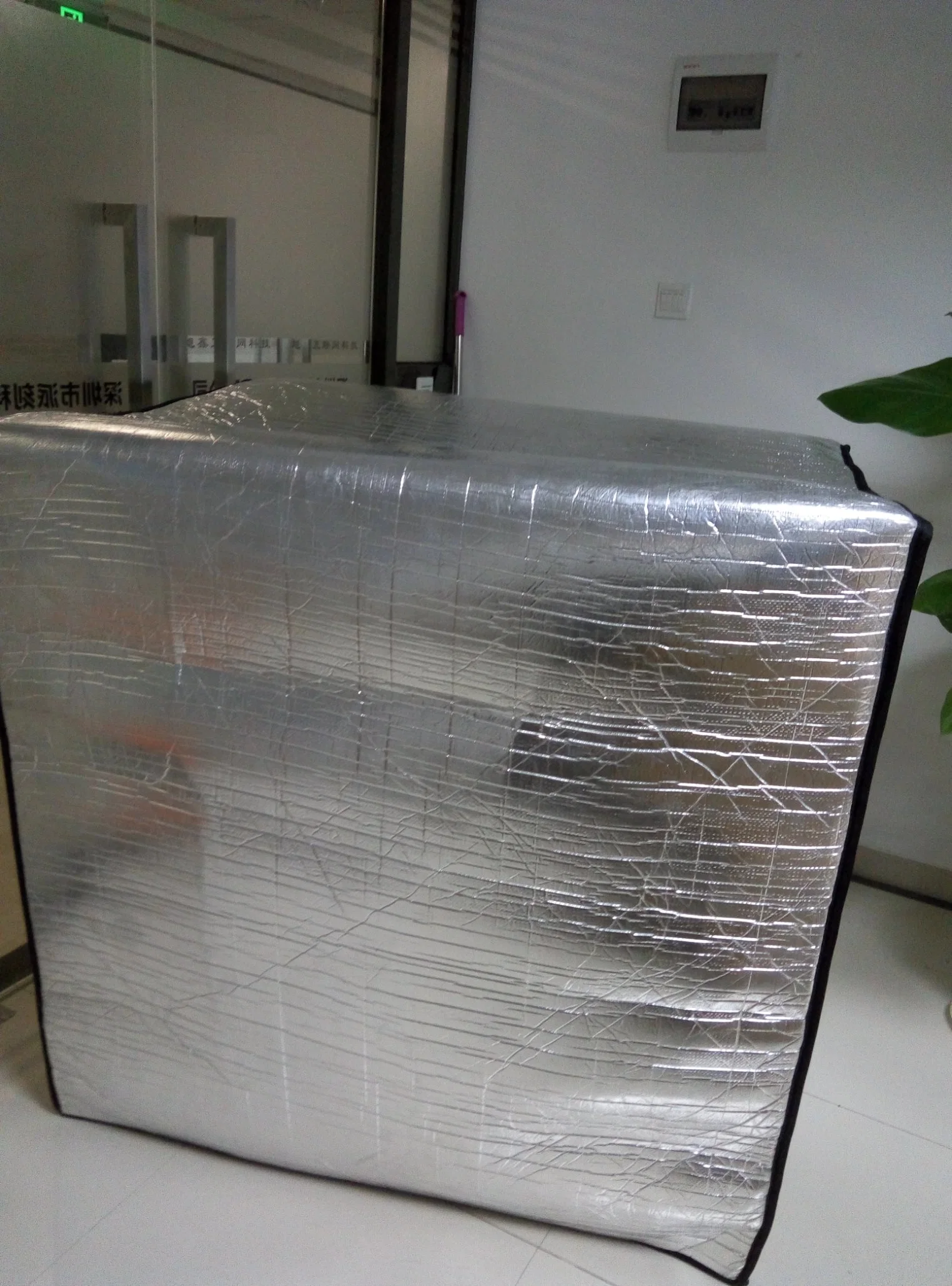 Aluminized Foil EPE / Bubble Foam Sewing Thermal Heat Insulation Bubble Sewing Side Seal Pallet Cover Thermal Pallet Cover