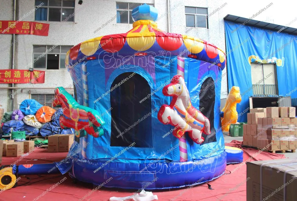 Orginal Design Parc d'attractions pour enfants Carnaval Carousel Combo Slide Bouncy Castle Jumping House des rebonds inflatables