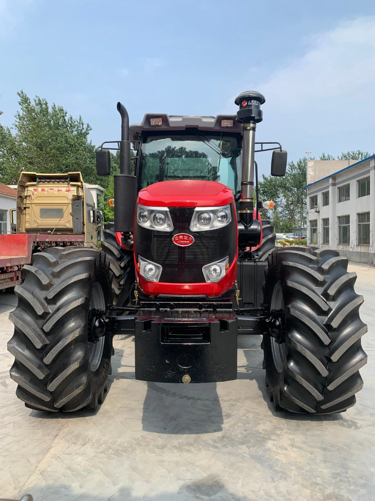 240 CV Tractor grande de China Garden Tractor agrícola con precio al por mayor para Agiculture