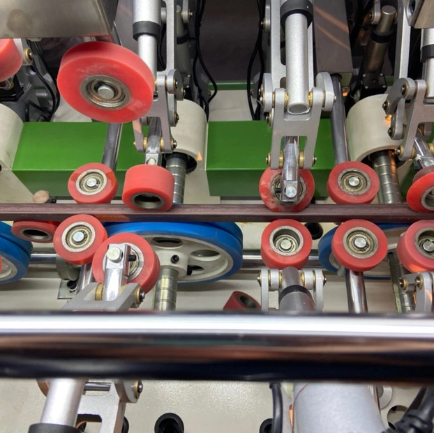 Full Automatic Coating Lamination Machine Non Woven Fabric Laminating Machine