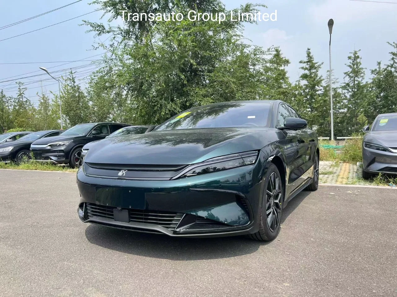 BYD Han EV 2022 Genesis 715 км предшественник Noble Edition быстро Подзарядка сидений Pure Sport седан в темно-зеленых цветах 0,5 ч.