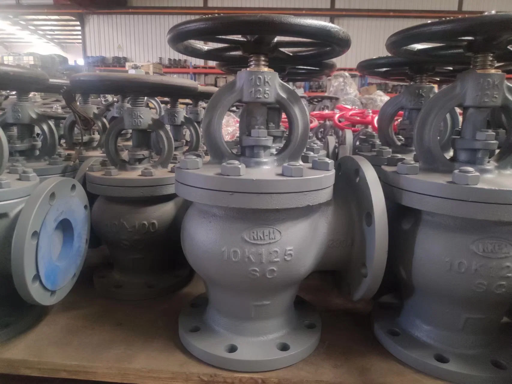 Professional Manufacture DN50-800 Bellow Seal Awwa 150lb 300lb Wcb Cast Steel Globe Valve