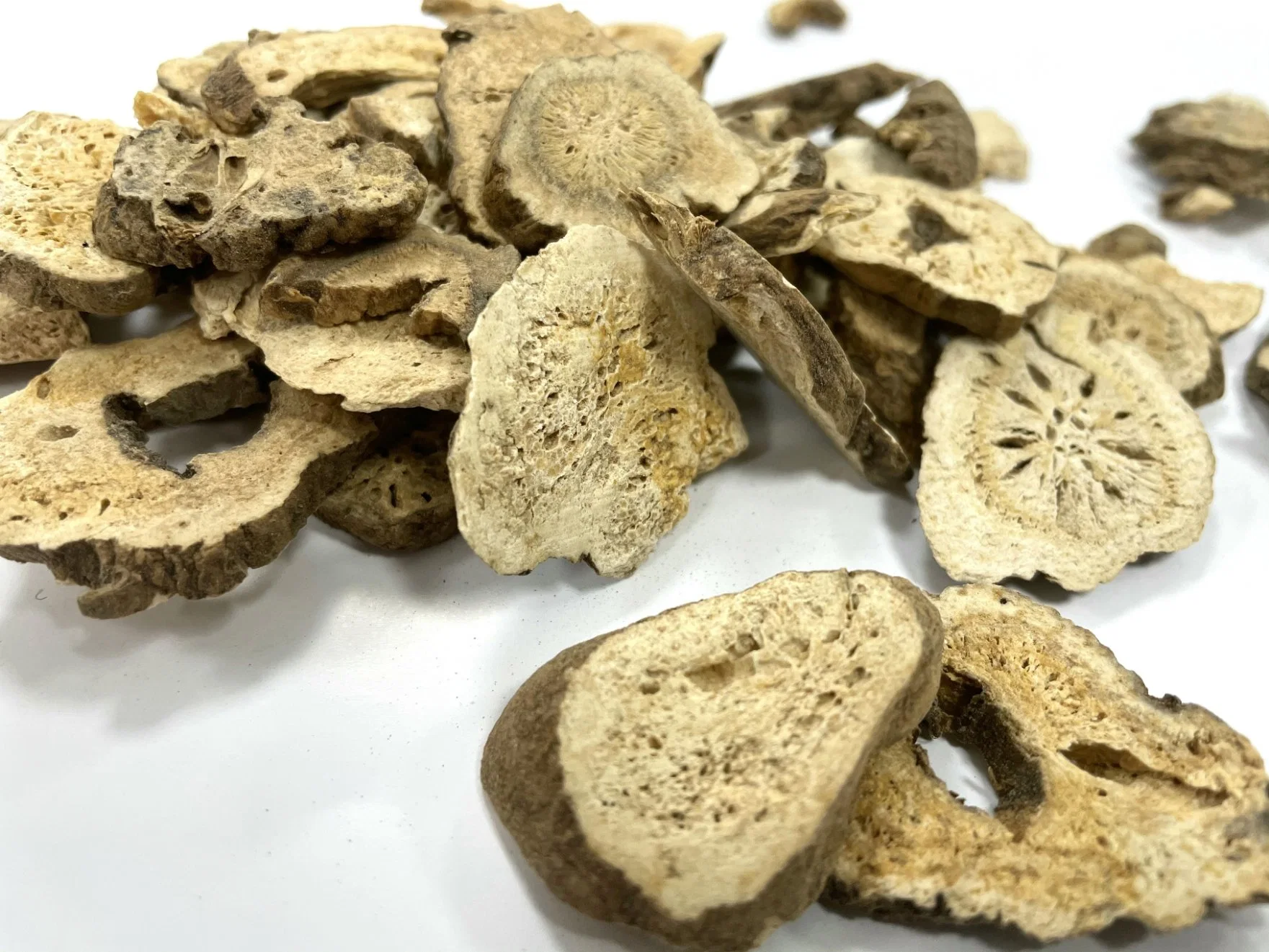 Atractylodis Baizhu Rhizoma Atractylodis Macrocephalae Chinese Supplier Chinese Traditional Herb Medicine Lowering Blood Sugar