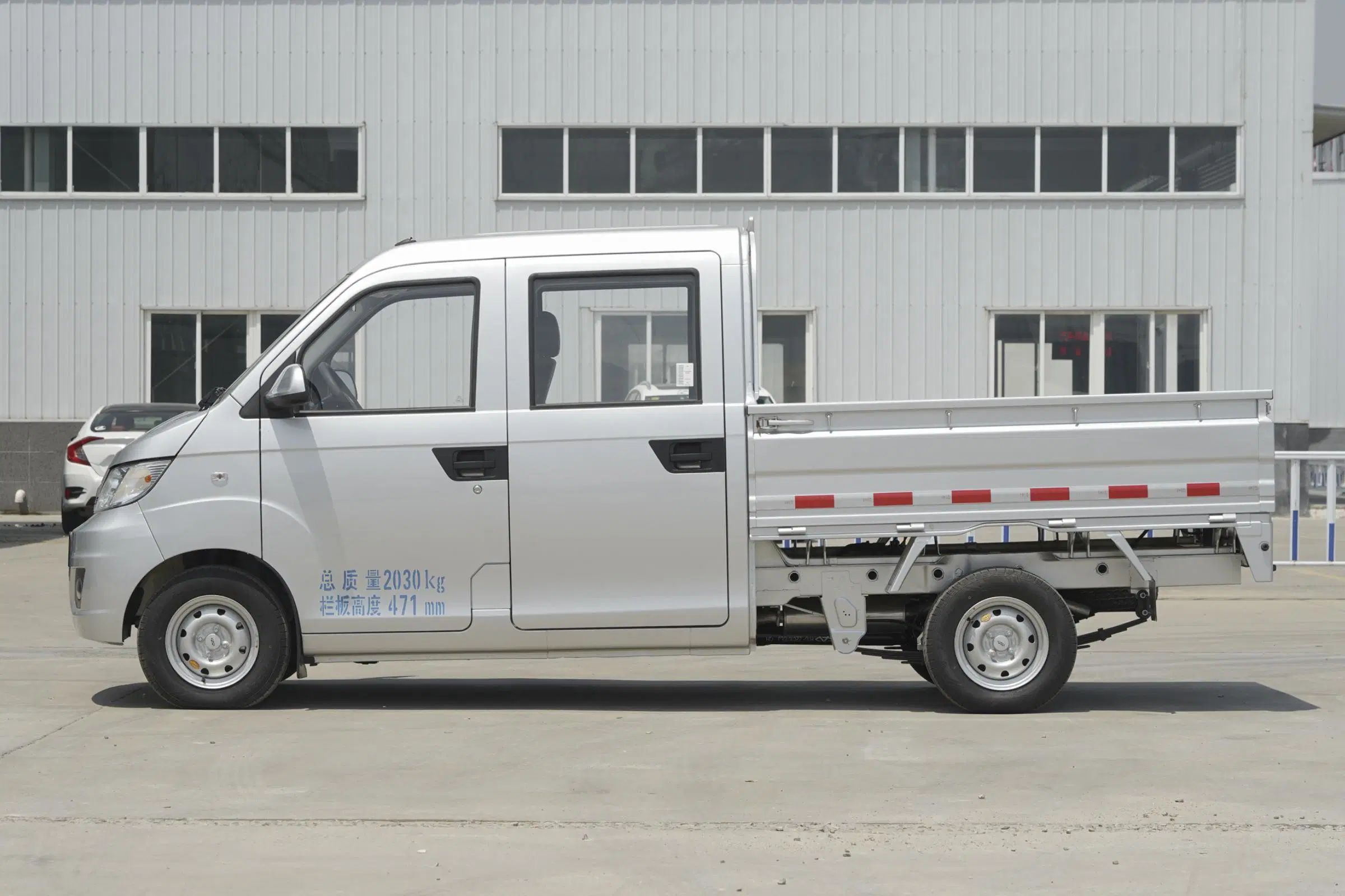 Kairui Automobile Youjin 2020 1300cc Chinese Made Passenger Car Gasoline Vehicle Pickup Truck.