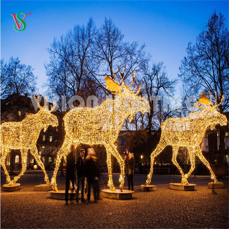 Outdoor Christmas Decoration LED Illuminated Reindeer 3D Animal Motif Light