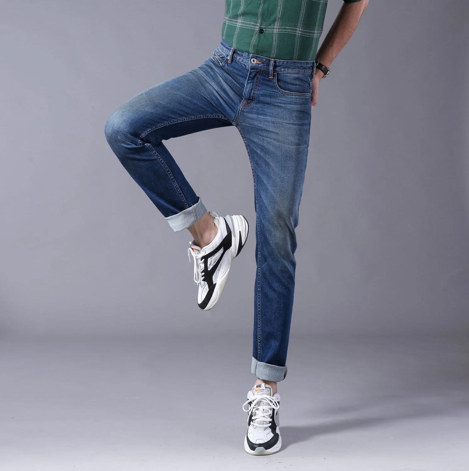 2019 Últimas hombres Denim Jeans casual para hombres de negocios Personalizado