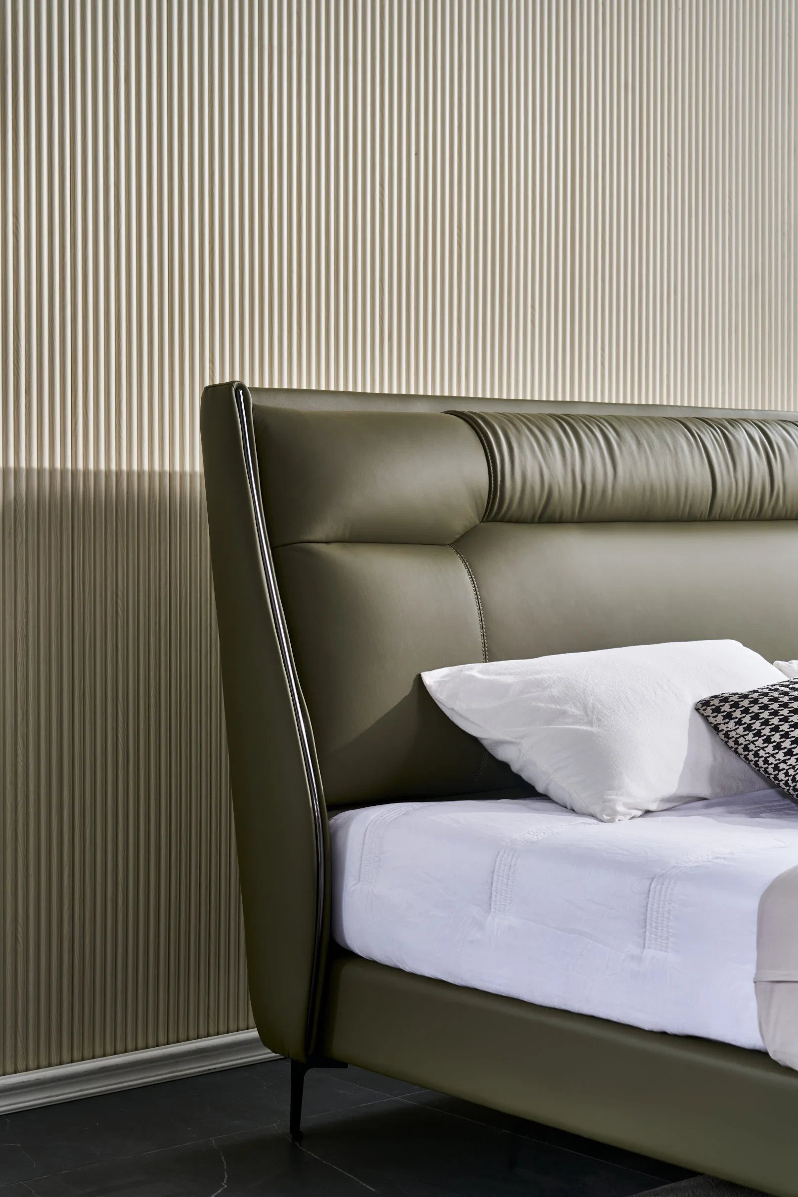 Luxury Bedroom Set Genuine Italian Leather Headboard King Size Hotel Bed Frame