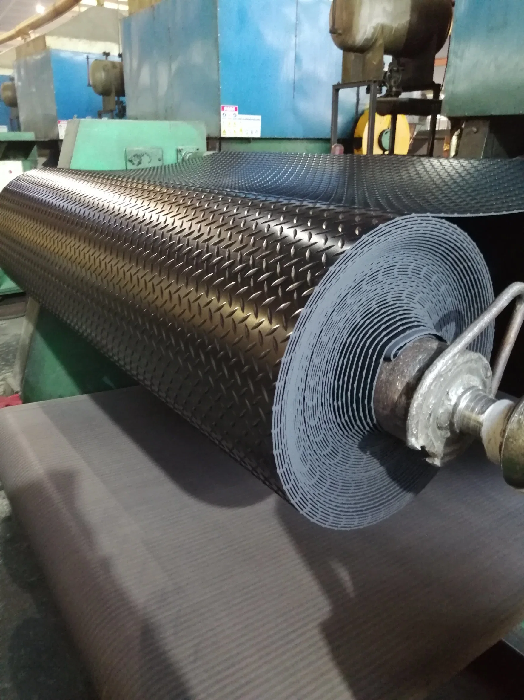 Factory Manufacture Anti -Slip Diamond Rubber Matting/Sheet