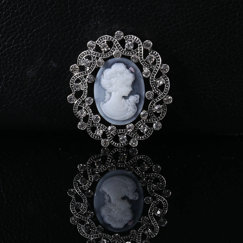 Retro Lady Portrait Brooch Alloy Rhinestone Collar Pin Corsage