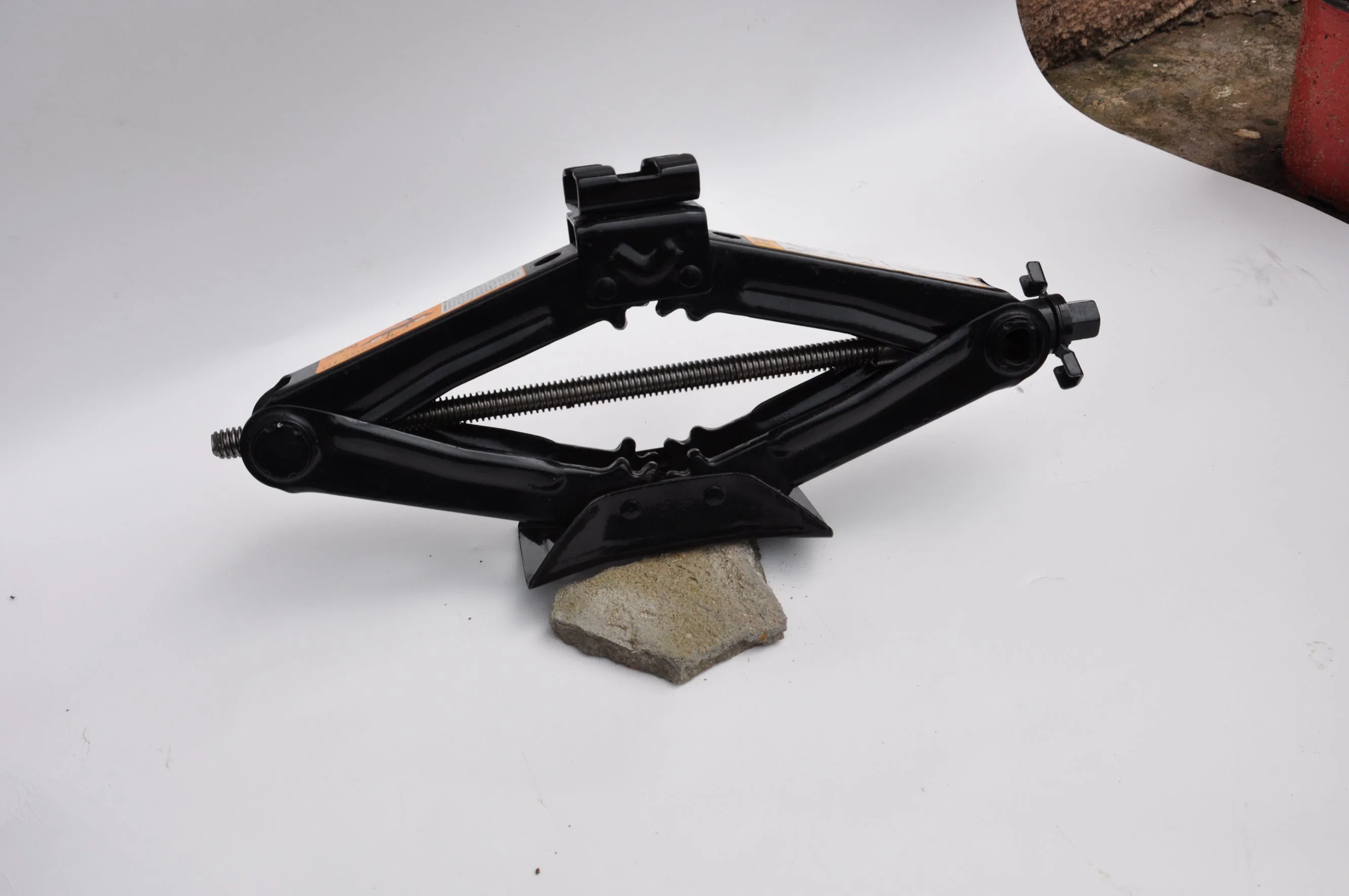 High quality/High cost performance  1.5tons Scissor Jack Lifting Car Jack