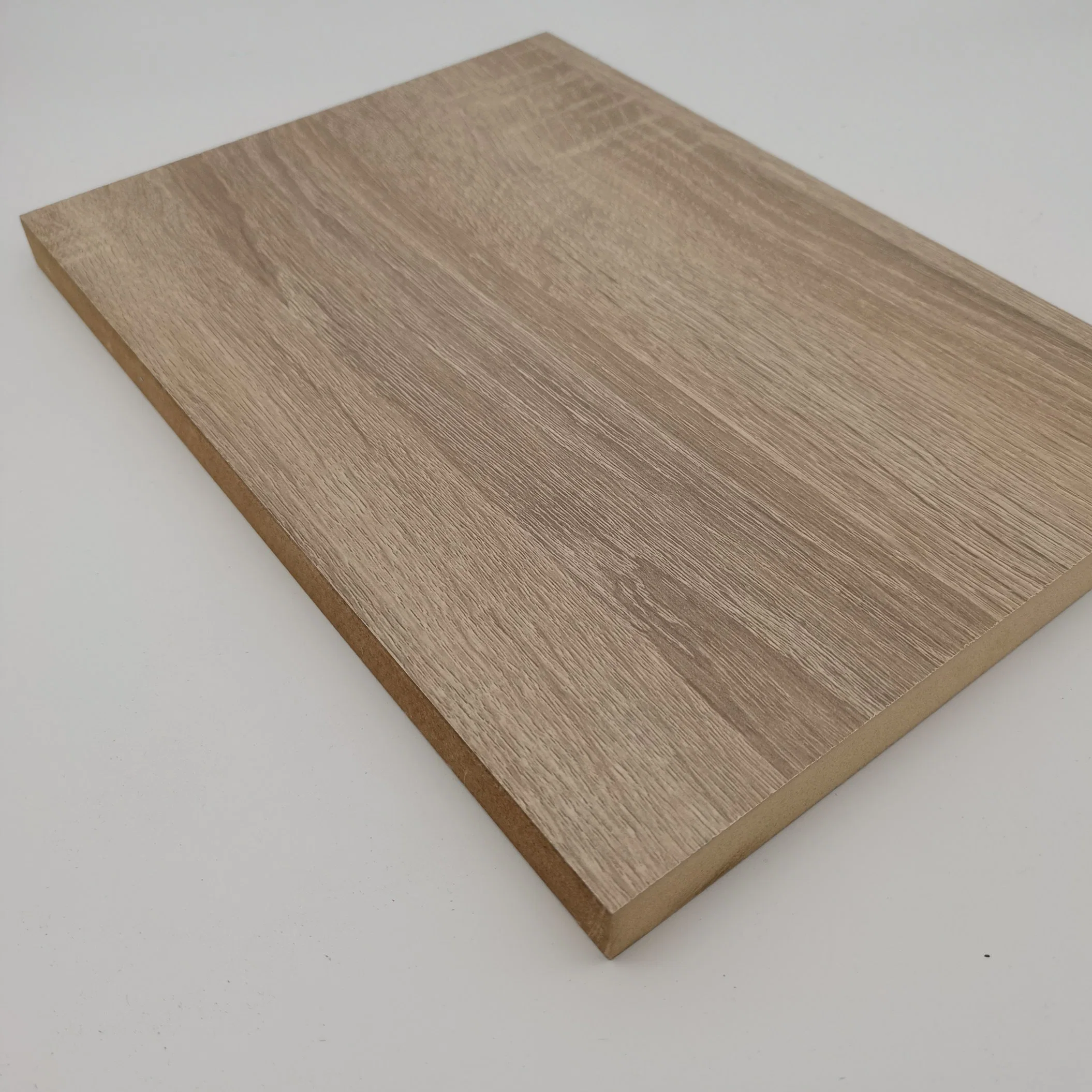 Cheap Natural Veneer/Melamine Laminated MDF/HDF Board for Furniture