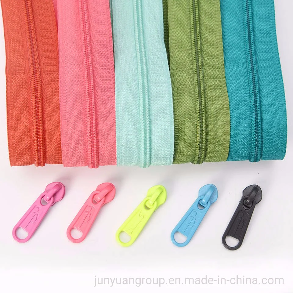 Factory Price Custom 3# 4# 5# 7# 8# 10# Nylon Zipper Long Chain Roll Cierre for Garment/Textile/Bags/Tent