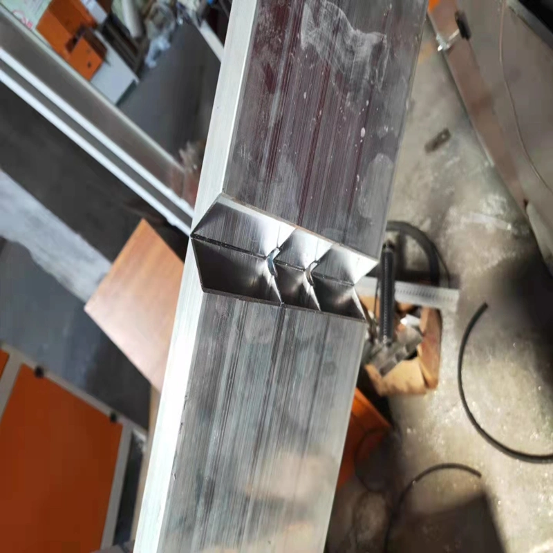 Máquina de sierra de corte de aluminio Mítre de doble cabeza CNC para armario Muebles