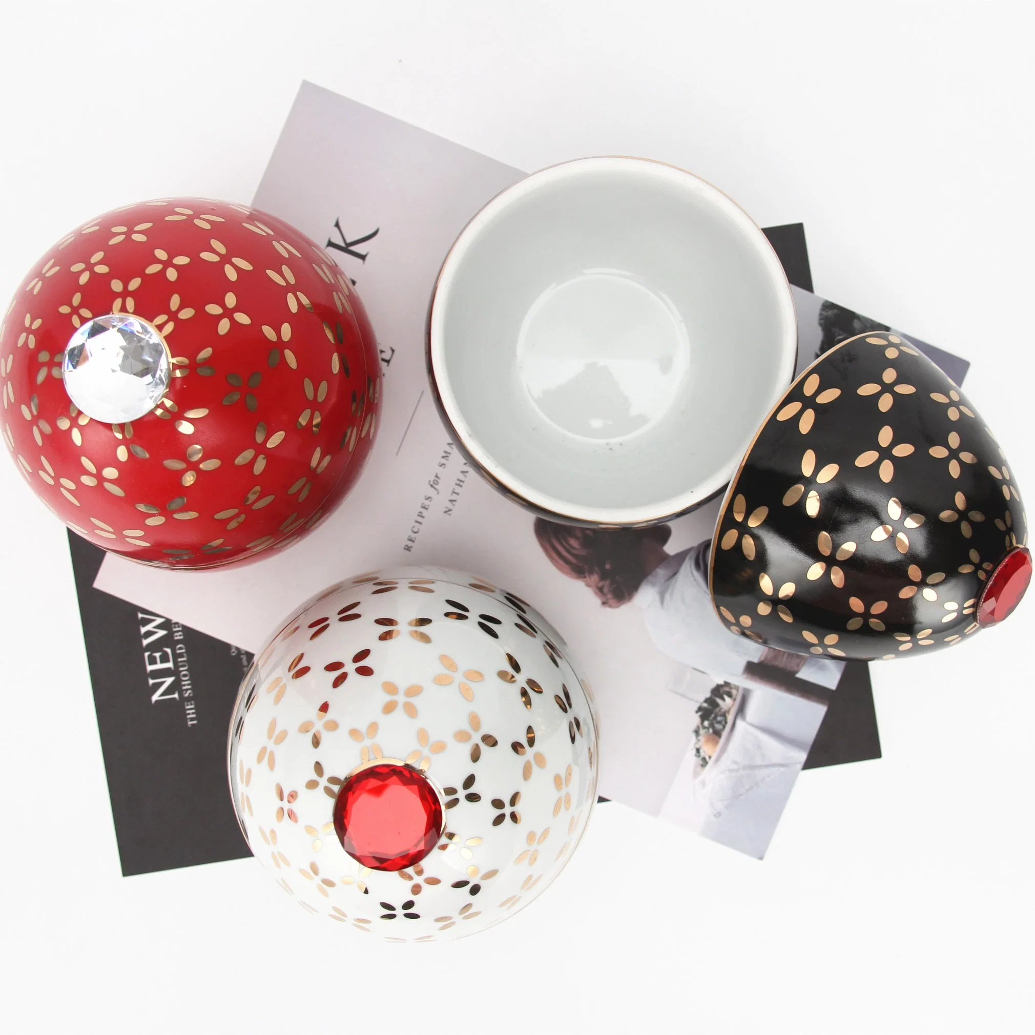 C027 Fancy Porcelain Egg Shape Candle Holder Christmas Decoration Luxury Gift Box Ceramic Red Empty Candle Jar