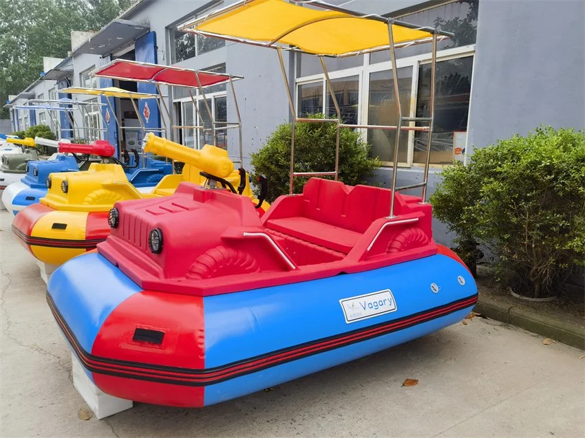 Bumper Boat Plastic Brushless Motor 500W 300kg 3 Person Activity Playground