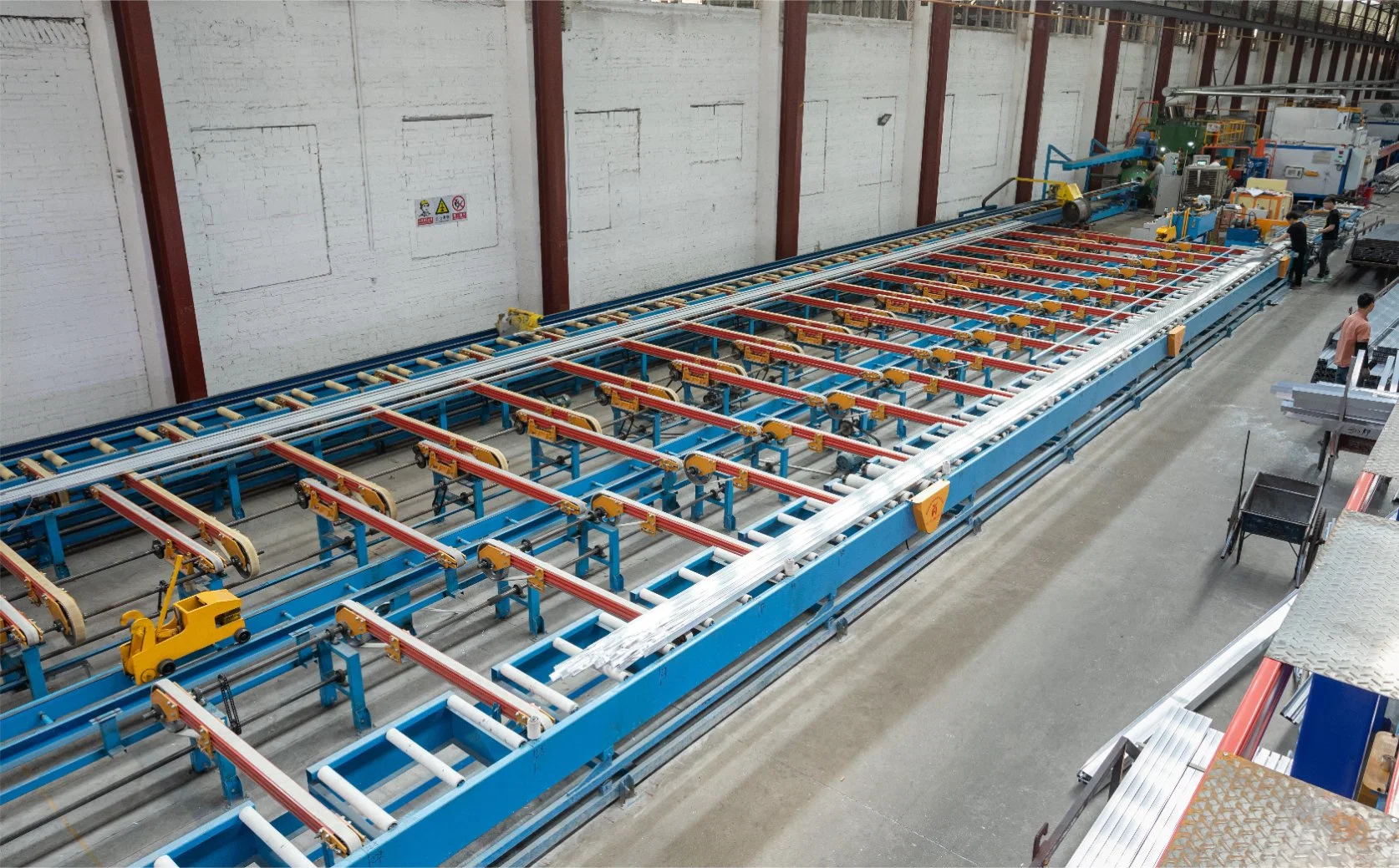 Aluminium Extrusion Handling Tabellen in Aluminium Extrusion Maschine