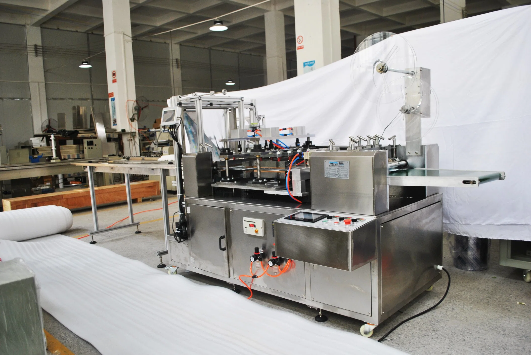 Multi Function Four Side Sealing Packaging Machine Automatic Sterile Medical Glove Packing Machine