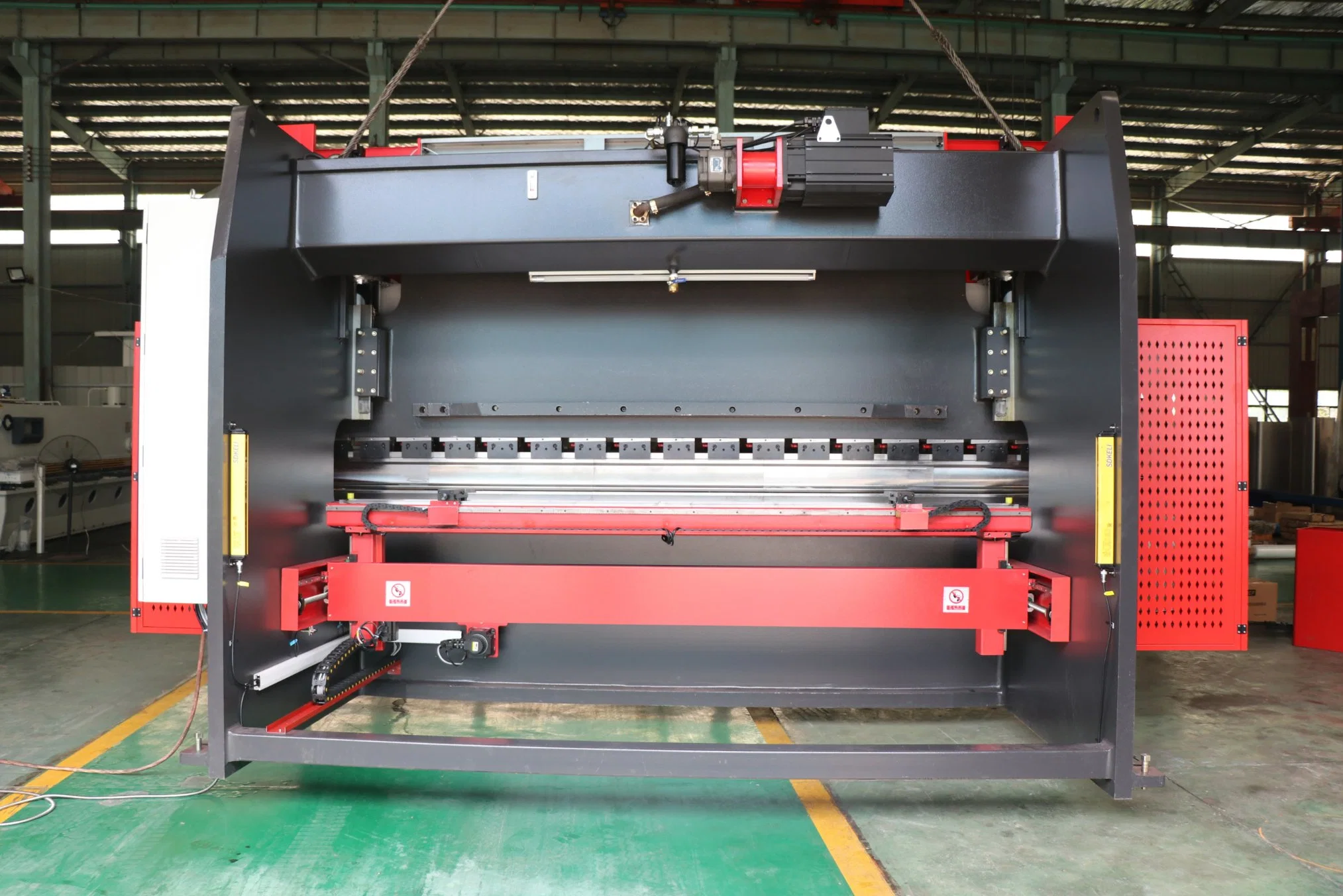 China Professional Press Brake Biegemaschine 100 160 Ton mit CNC mechanisch