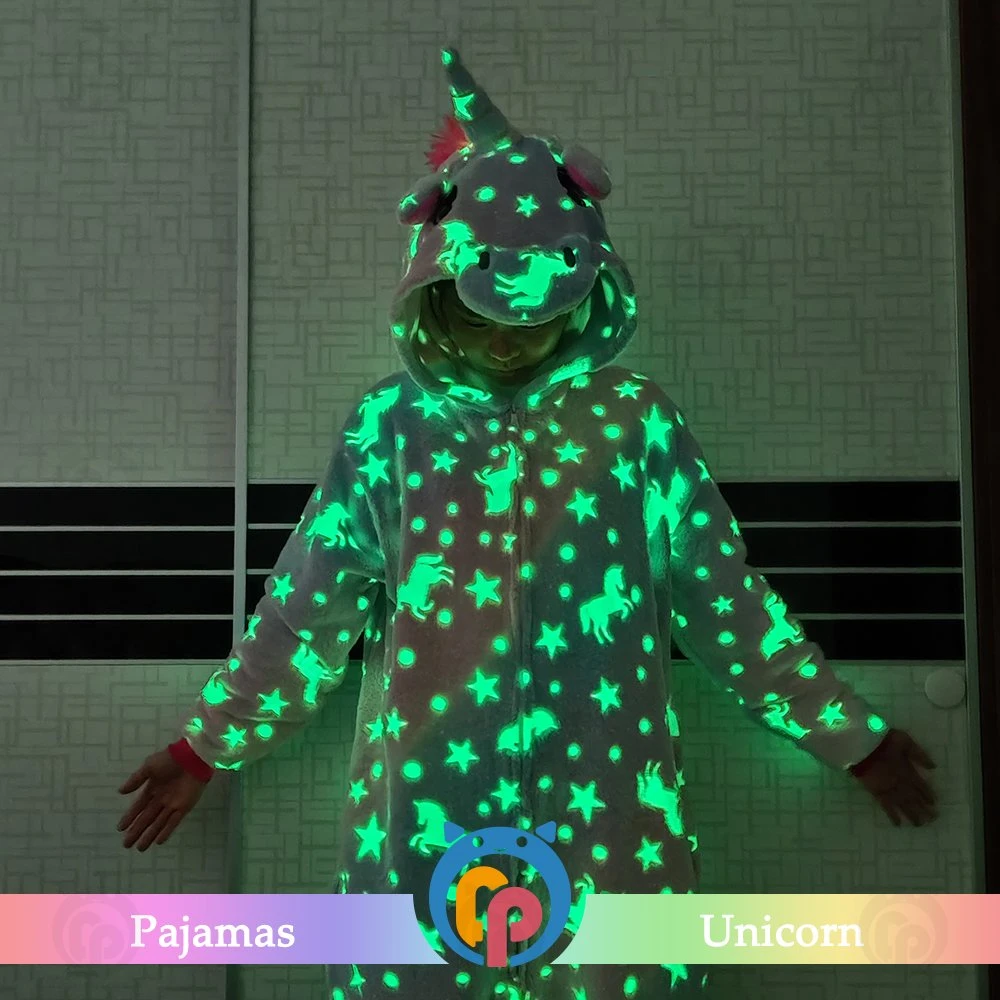 Vêtements de pyjama licorne lumineux pas chers en gros pour la famille pour les soirées d'hiver.