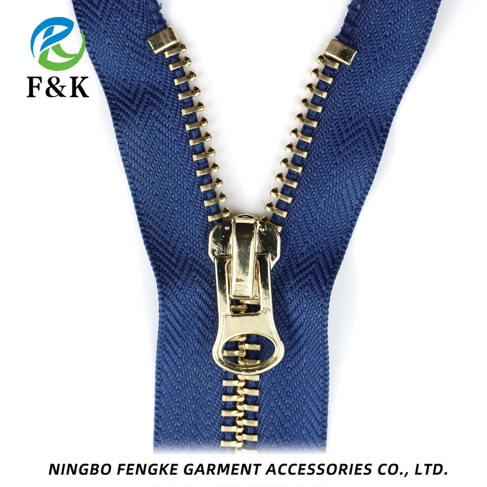 Customized Garment New-Style Fashionable Wholesale/Supplier Advanced Hot Sale Clothing Accessories Metal Zipper Open End Zipper Waterproof Zipper Sewing Accessories