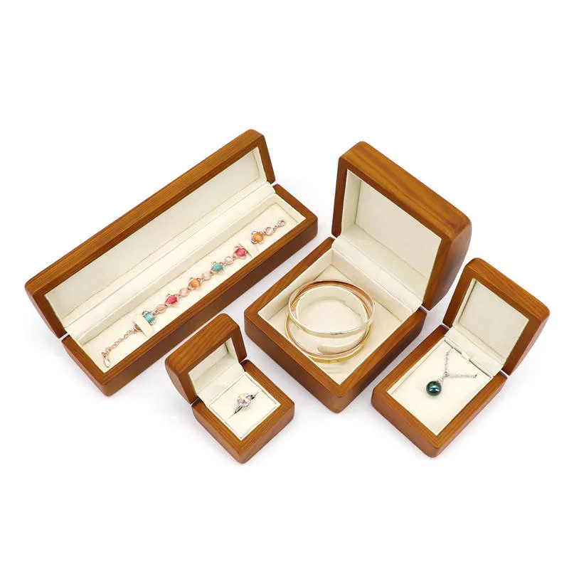 Square Wood Ring Box Packaging Walnut Luxury Gift Ring Case Mini Boxing Ring Storage Box