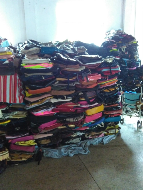 Secondhand Shool Bags Wholesale/Supplier Backpack School Bags Full Container in Bales Bulk Used Bags