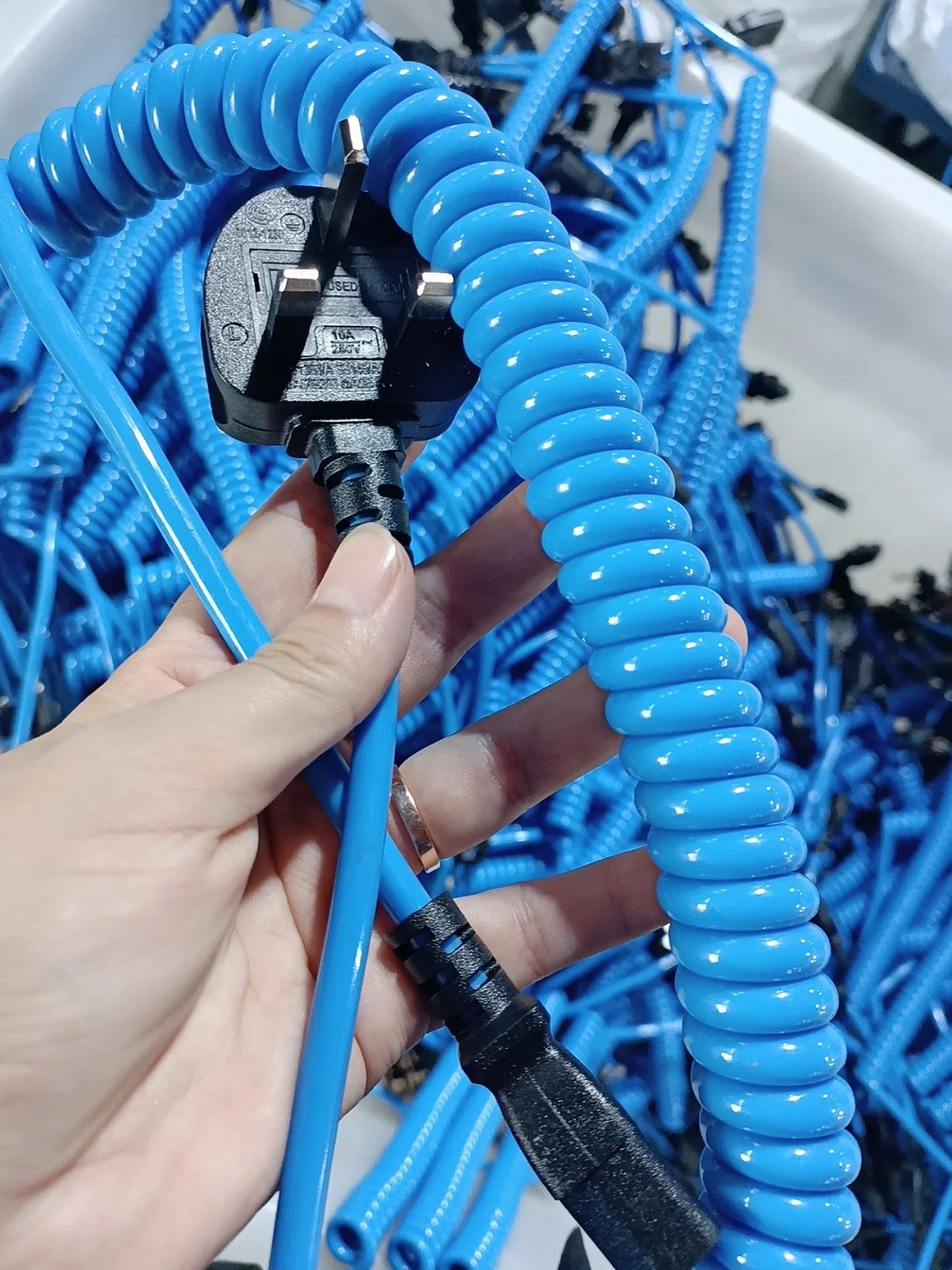 3 4 6 7 8 9 10 12 Cores Retractable Electric Cords Flexible Spring Spiral Coiled Cable with Plug