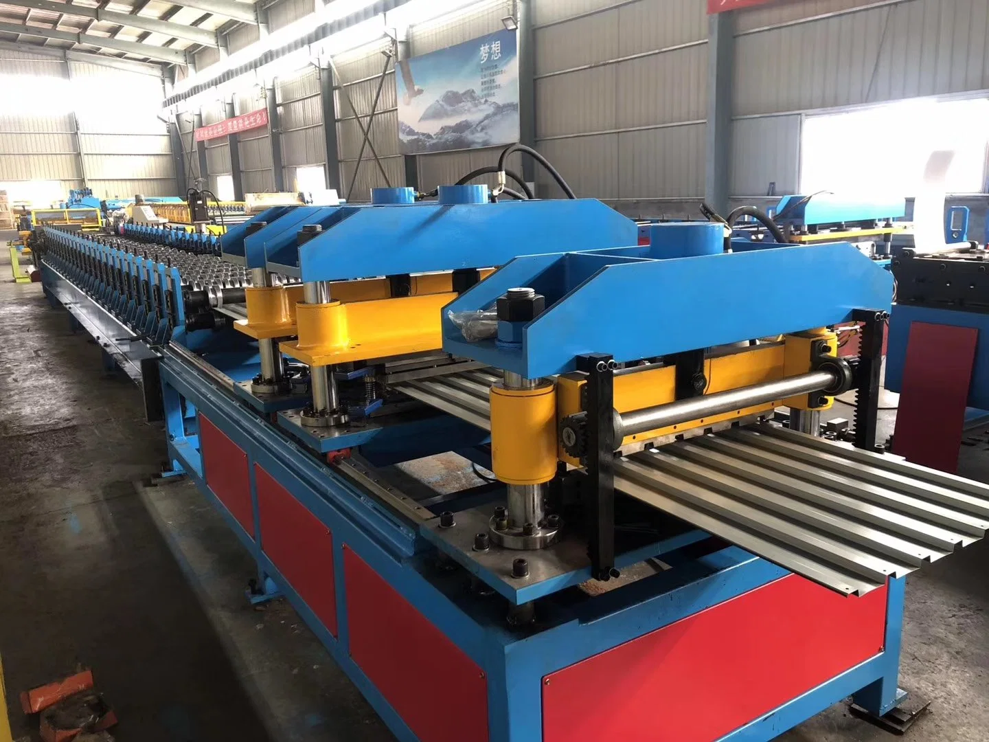 Steel Roller Shutter Door Roll Forming Machine Australian Style Rolling Door Machine