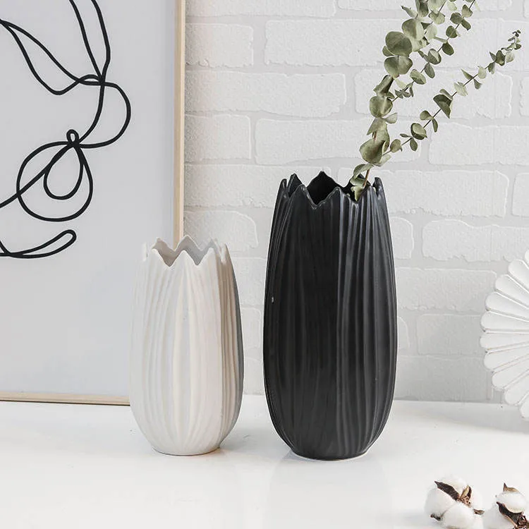 Holiday Decoration White Decorative Ceramic Flower Vase Pottery for Home Decor