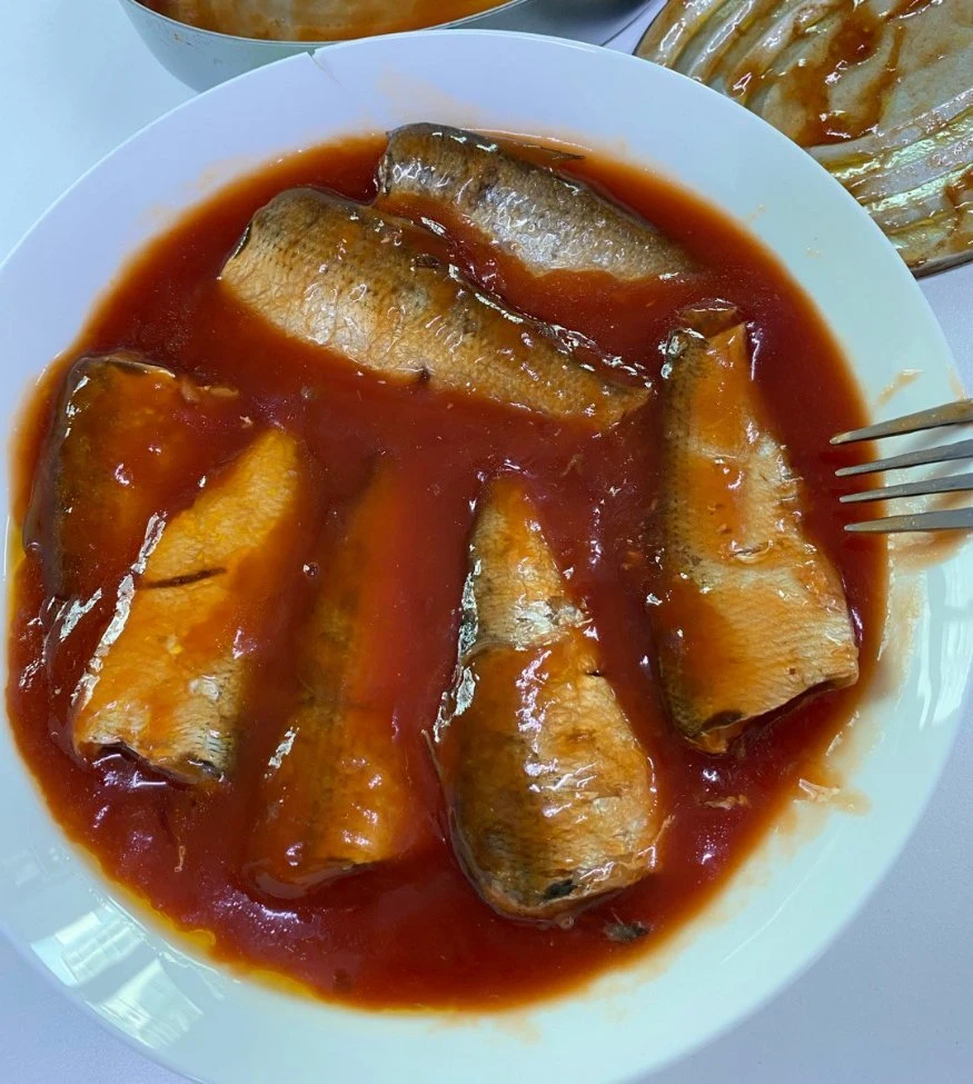 China Fresh Seafood Canned Mackerel Fish in Tomato Sauce