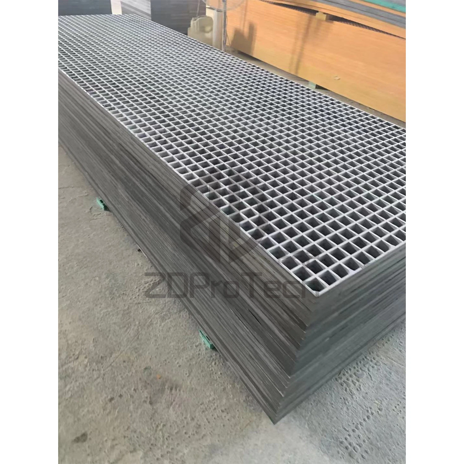 Manufacturer Supply FRP Fiberglass Moulded Driveway Drain Grating for Outdoor Use