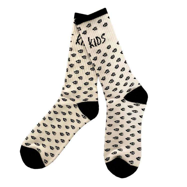 Wholesale Customized Design Logo Hip Hop Sports 100% Cotton Man Socks