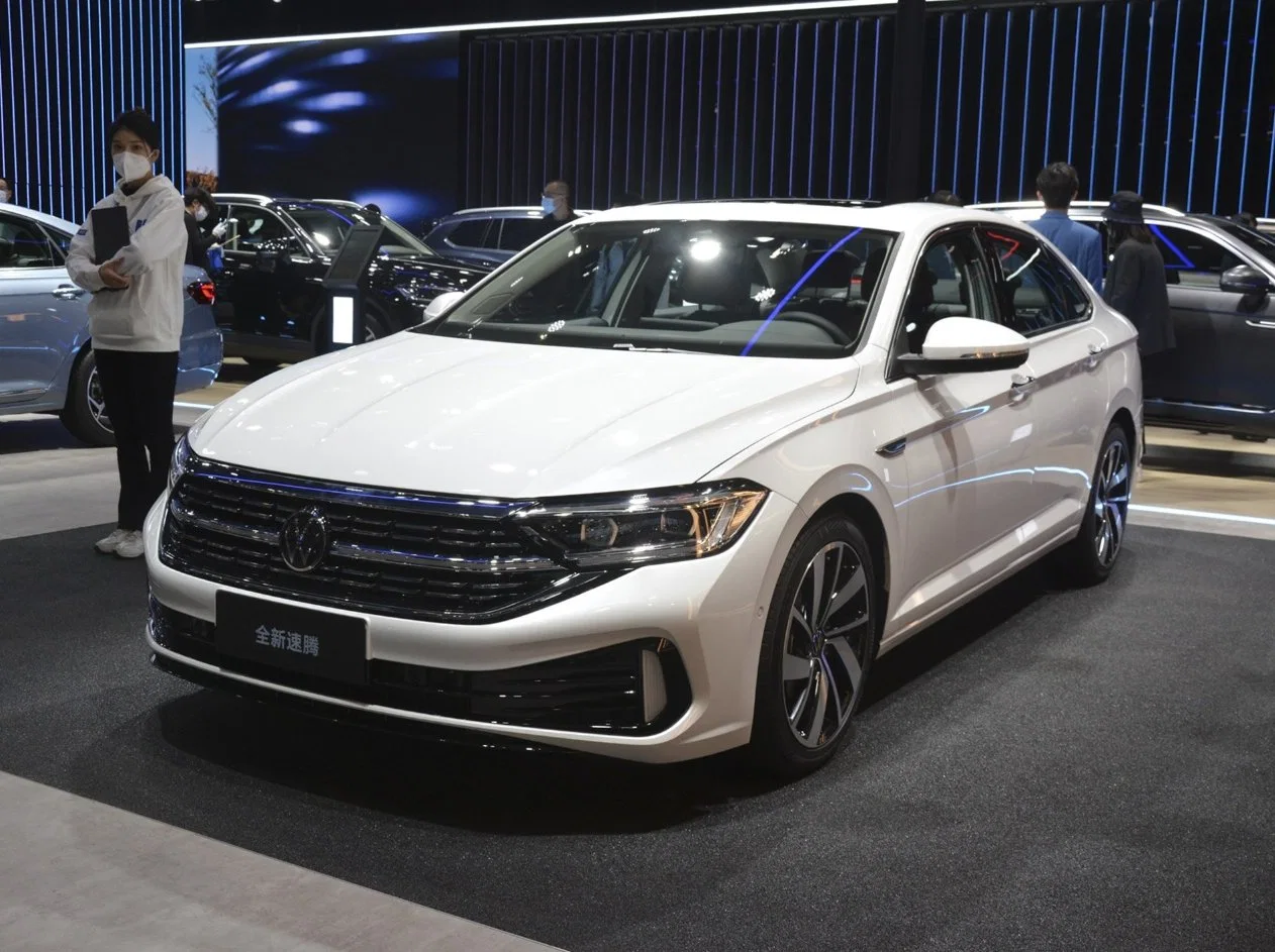 VW Sagitar proveedores nuevos coches China LED Cámara de cuero eléctrico Vehículo de segunda mano automático