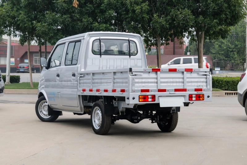 China Venta caliente cabina doble fila de asientos 2 4/5 4X2 Motor de gasolina del vehículo mini Truck