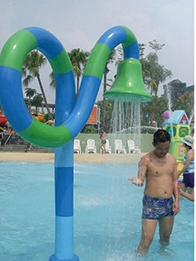 Parque de diversões emocionante Kids Water Park Equipment Spray Water Slide Joga para a promoção