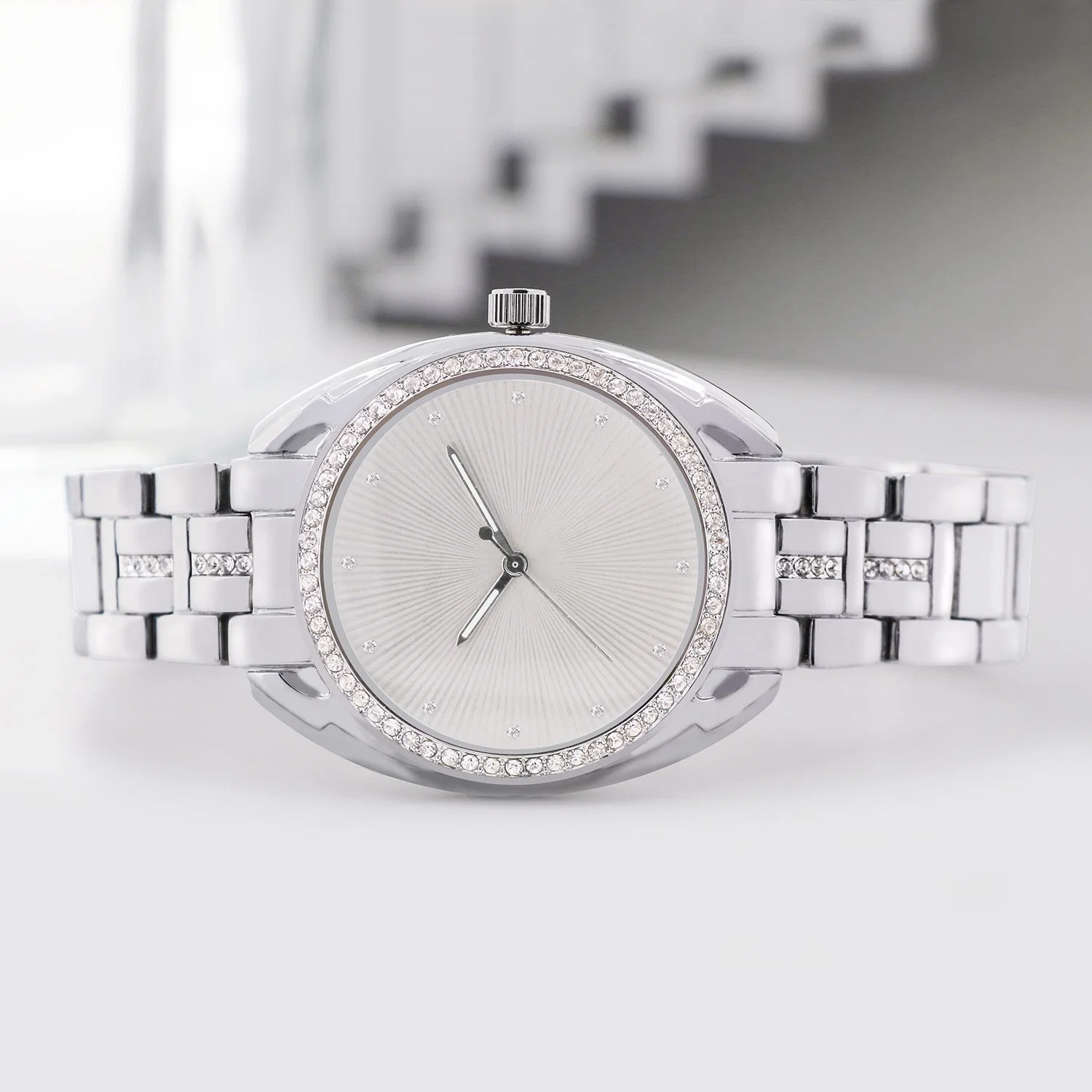 Stainless Steel Bangle Luxury Watches Wholesale/Supplier Hand Women Wrist Ladies Quartz Watches