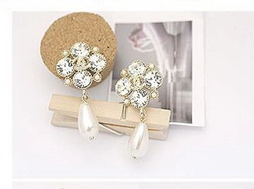 Fashion Pearly Jewelry Earrings Crystal Earrings with Big Ring Design