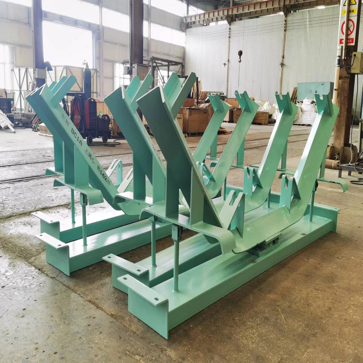 Powder Coated Trough Idler Frame for Mining Cement Coal