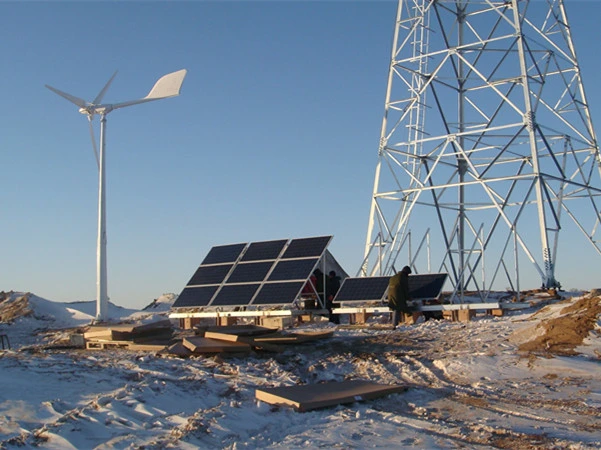 Anhua controla el tono de la turbina eólica La energía solar sistema híbrido para el suministro de energía de la estación de BTS.