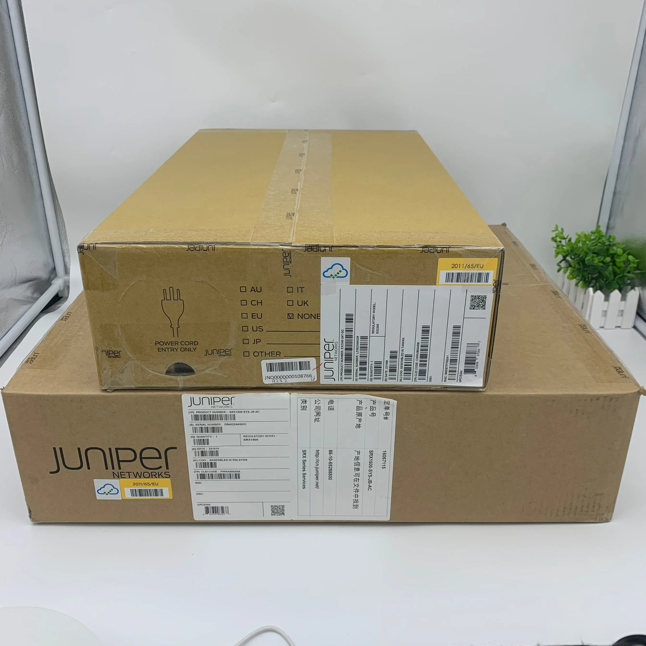 Brand New Original Juniper Srx300 Series Service Gateway Firewall Srx300-Sys-Jb