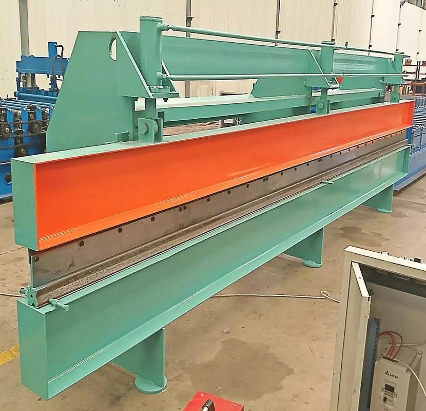 Hergestellt in Italien Hochwertige professionelle 4-6m CNC-Plattenrolle Blechbiegemaschine