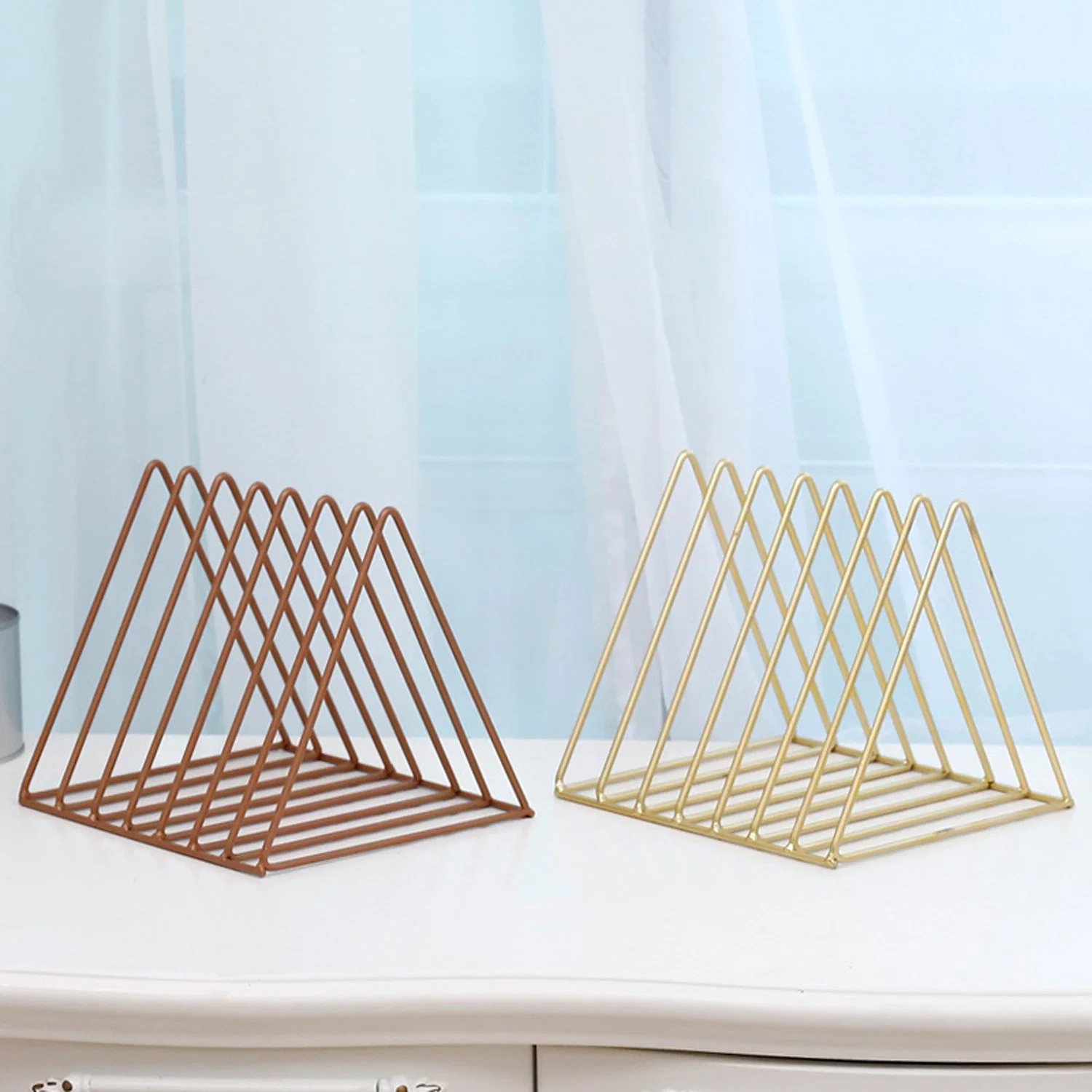 Triangle Racks and Magazine Metal Newspaper Holder Magazine File Storage for Office File Holders Home Decoration