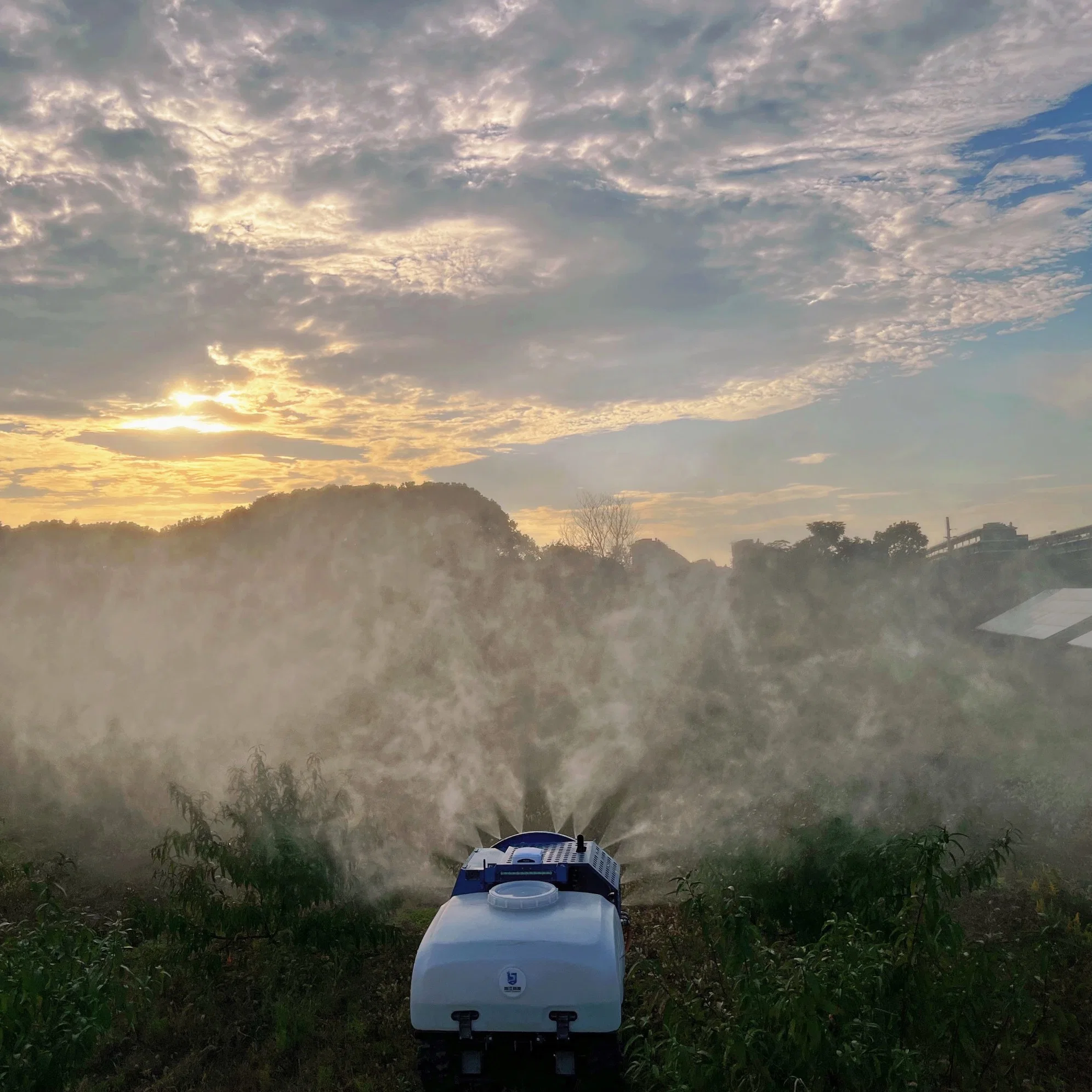 Longo tempo de trabalho inteligentes de economia de trabalho o sopro de ar do pulverizador de pesticidas para os kiwis Cherry Orchard Árvores de uva