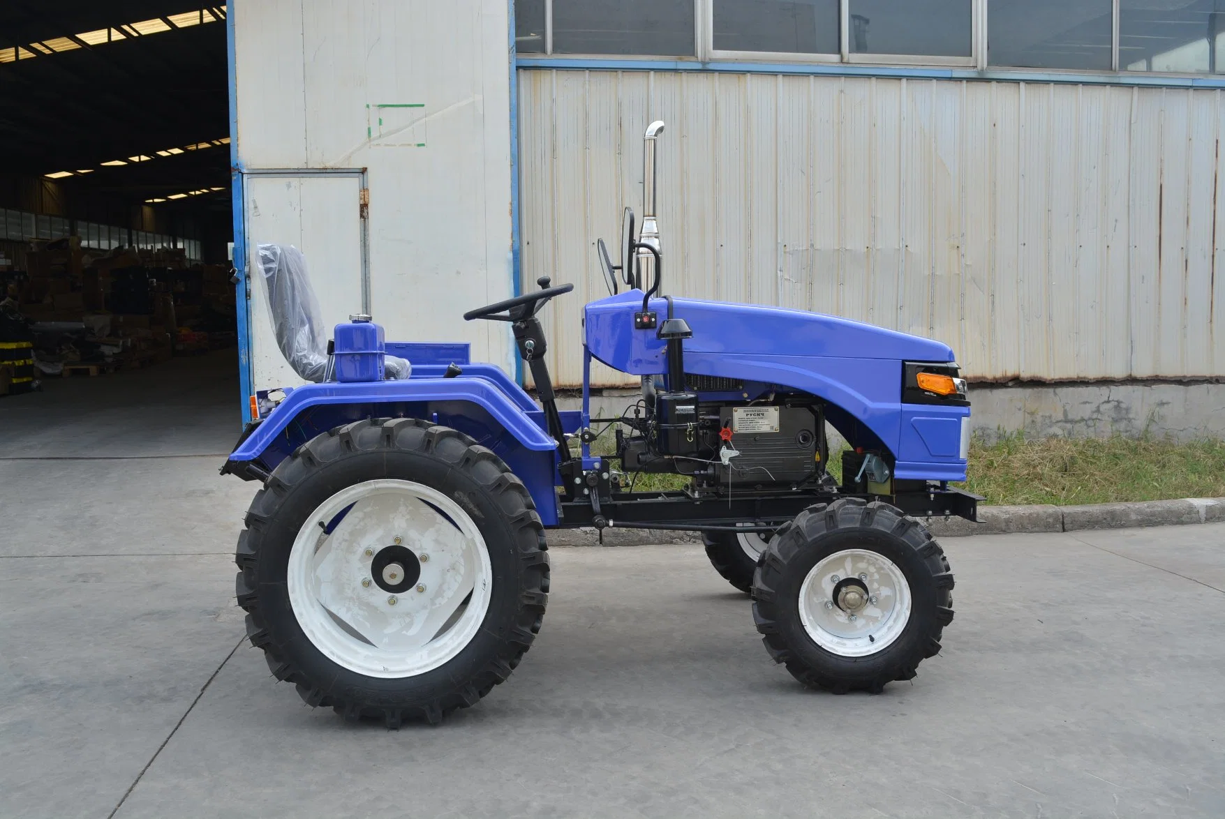 Hot Sale High Grade Small Four Wheel Compact Mini Garden Agriculture Agricultural Tractors 15HP 18HP 20HP 25HP