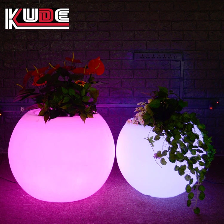 Color Changing Rechargeable White Plastic Outdoor Planter Flower Pot