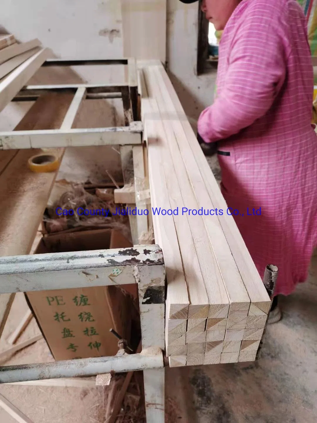 Prix bon marché Paulownia Triangle Wood Battens - le plus grand sous-sol en Chine